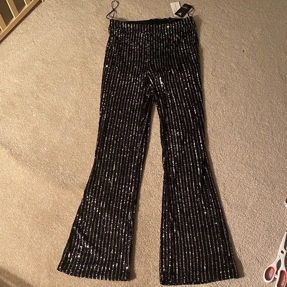Guess brand NWT sequined pants. Black with silver medium - Picture 1 of 12